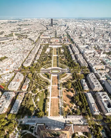 Paris Seine river travel guide