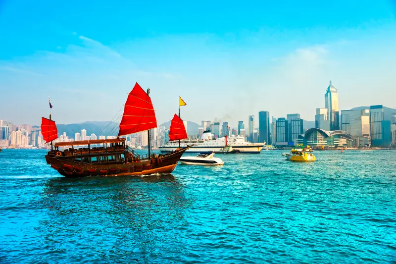 Hong Kong airport transfers and city skyline