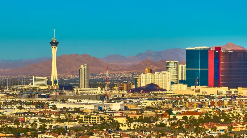 Las Vegas airport transfers and city skyline